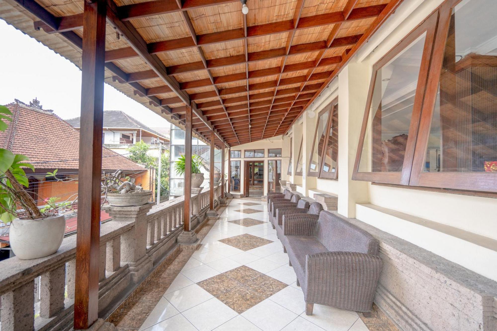 Reddoorz Plus At Mahajaya Hotel Denpasar Exterior photo