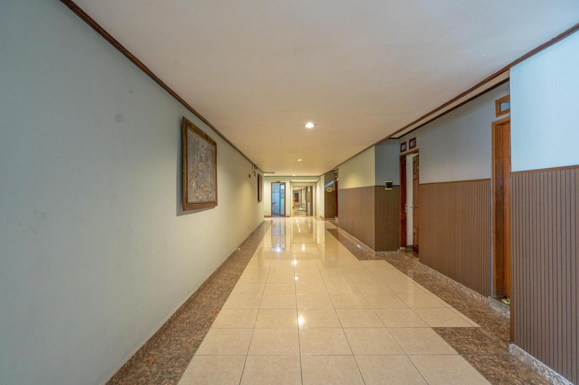 Reddoorz Plus At Mahajaya Hotel Denpasar Exterior photo