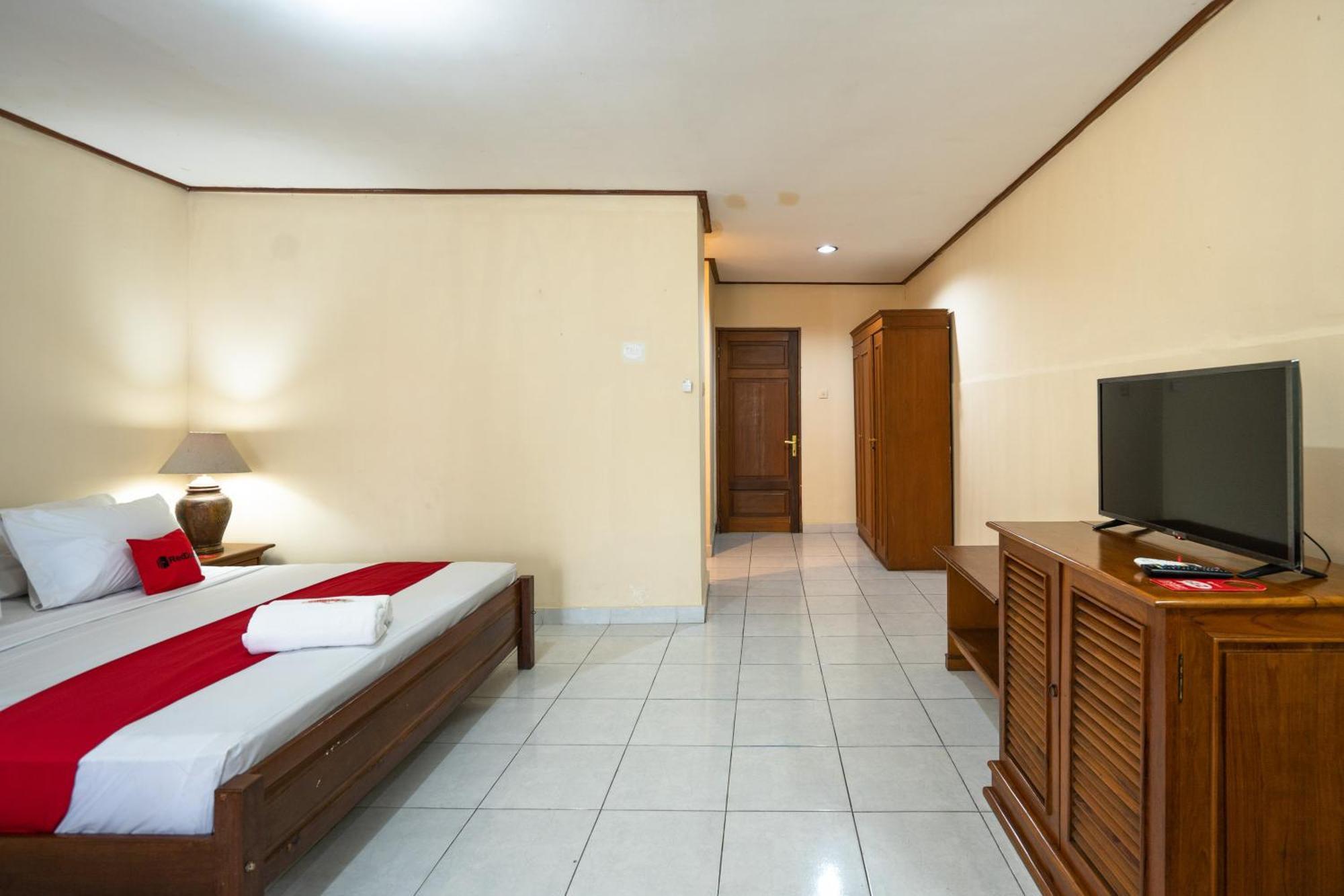 Reddoorz Plus At Mahajaya Hotel Denpasar Exterior photo