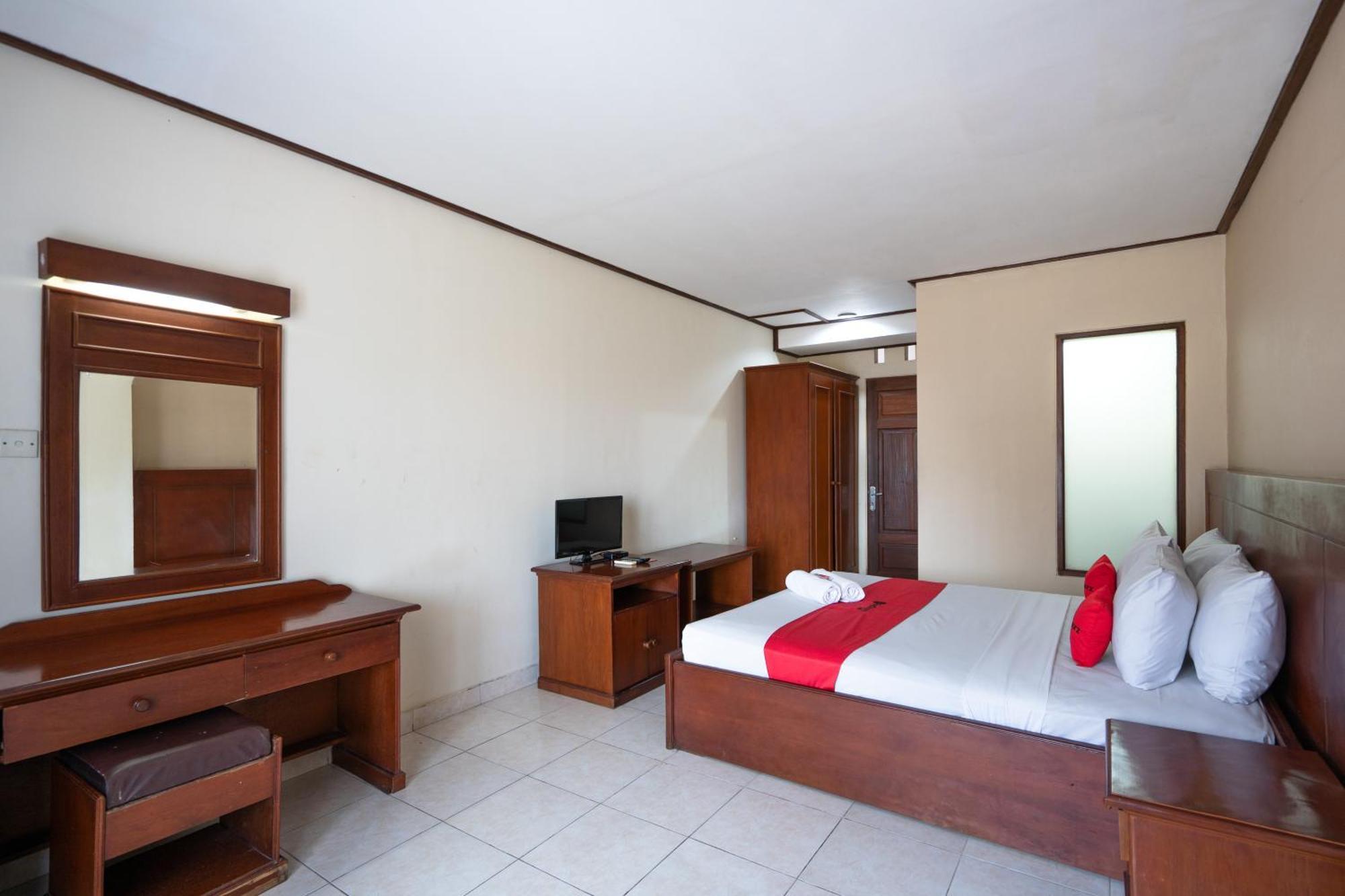Reddoorz Plus At Mahajaya Hotel Denpasar Exterior photo