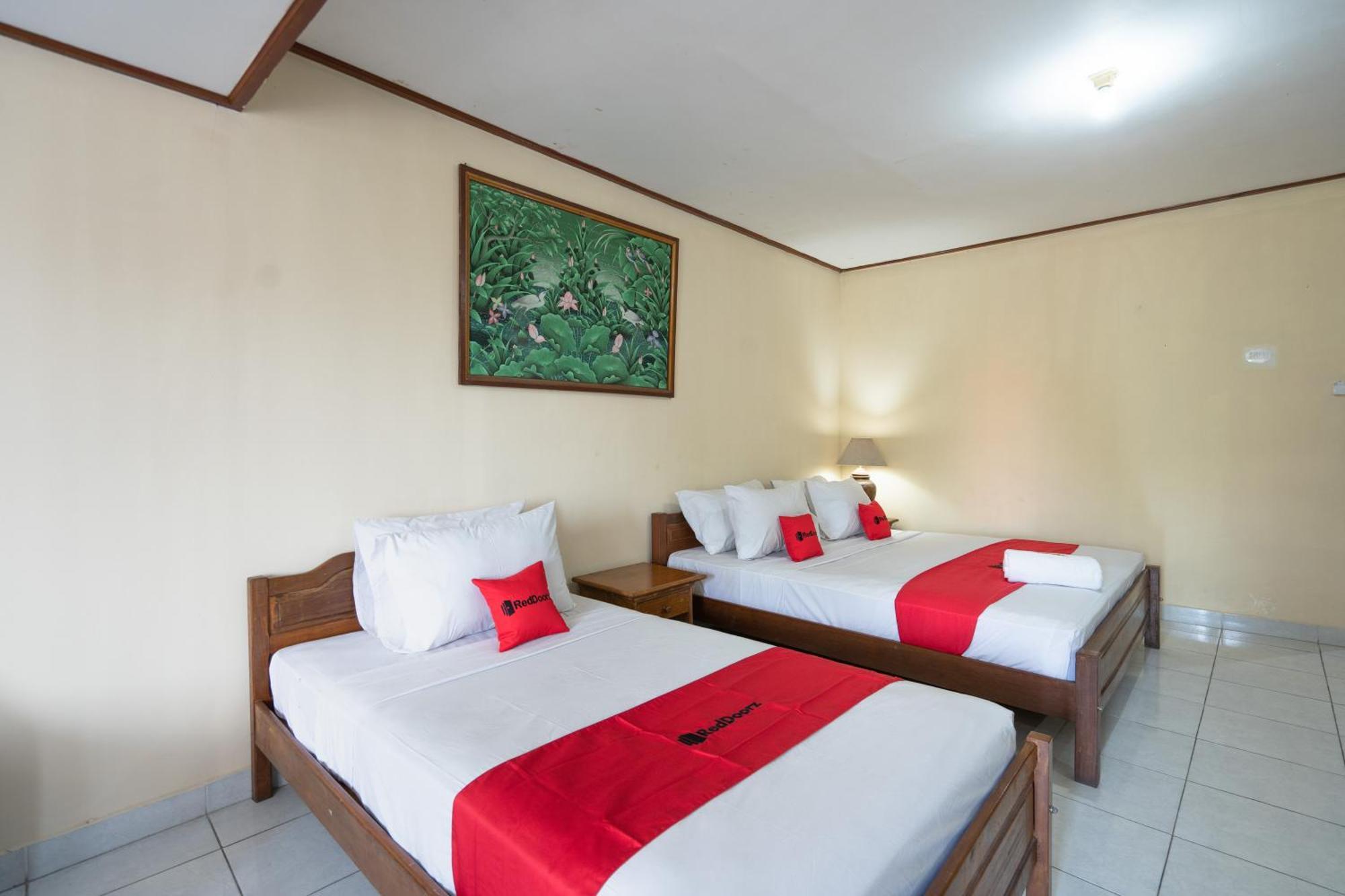Reddoorz Plus At Mahajaya Hotel Denpasar Exterior photo